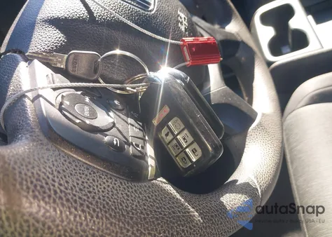 2019 Honda Odyssey Ex z USA, uszkodzony, nr VIN 5FNRL6H52KB039324